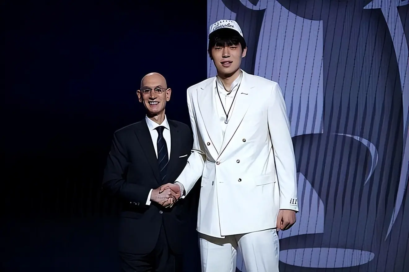 一亮, 场均数据为, div 一亮, 场均数据为, div