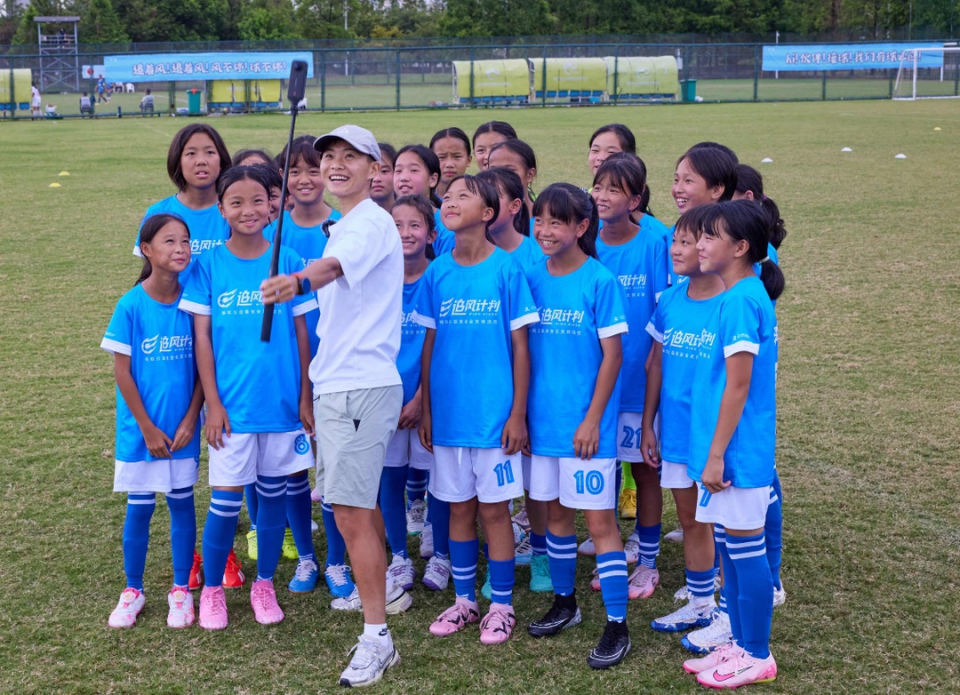 里的孩子来 里的孩子来