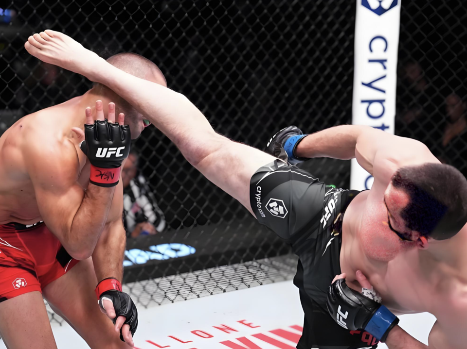 卡洛斯, 也成了一些