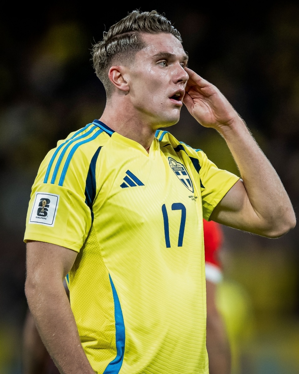 张世界杯门, EWKDD 张世界杯门, EWKDD